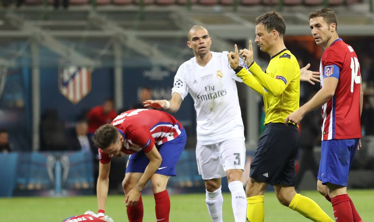 2016. aasta Meistrite liiga finaal: Pepe on teinud Torresele vea ja Clattenburg määranud penalti.