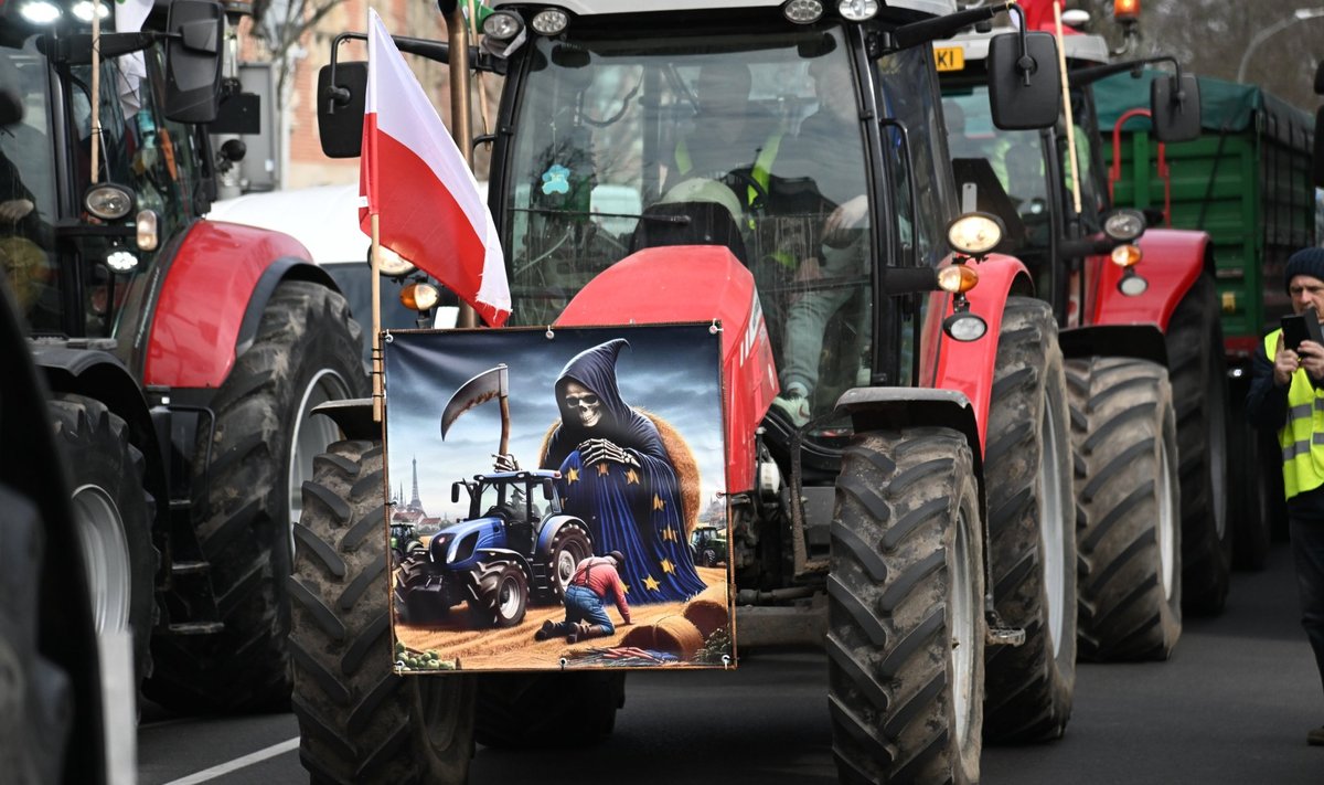 Польские фермеры протестуют против импорта дешевой украинской сельхозпродукции.