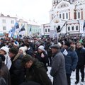 VIDEO JA FOTOD | EKRE toetajad protestisid riigikogu ees ränderaamistiku vastu, rahumeelne avaldus muutus vägivaldseks