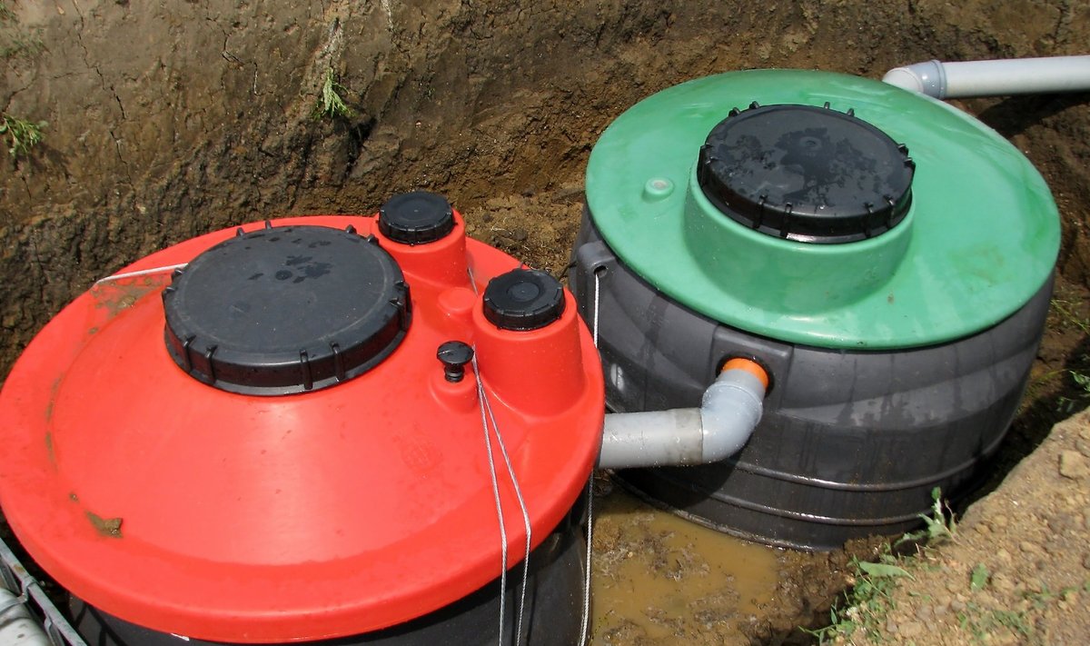 Septik on levinuim lahendus reovee puhastamiseks aladel, kus pole võimalik tsentraalse kanalisatsiooniga liituda (hajaasustusaladel). Septikus mehaaniliselt eelpuhastatud reovesi juhitakse imb- või filtersüsteemi.