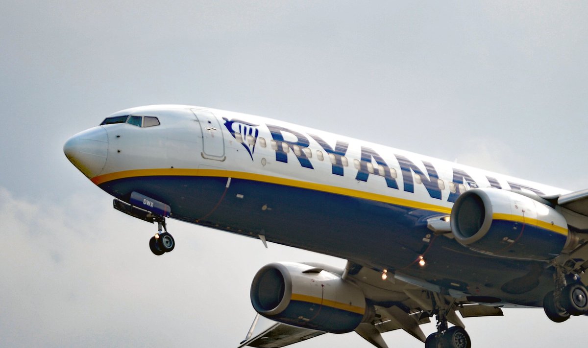 Ryanair teenis aastaga 1,43 miljardit eurot kasumit. 