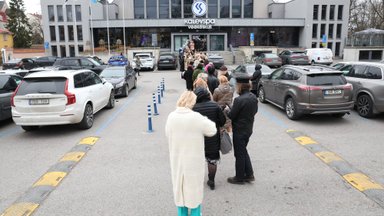 FOTOD | Järjekord oli tänavani! Eesti stiilseimad moegurmaanid kogunevad Tallinna moenädalale