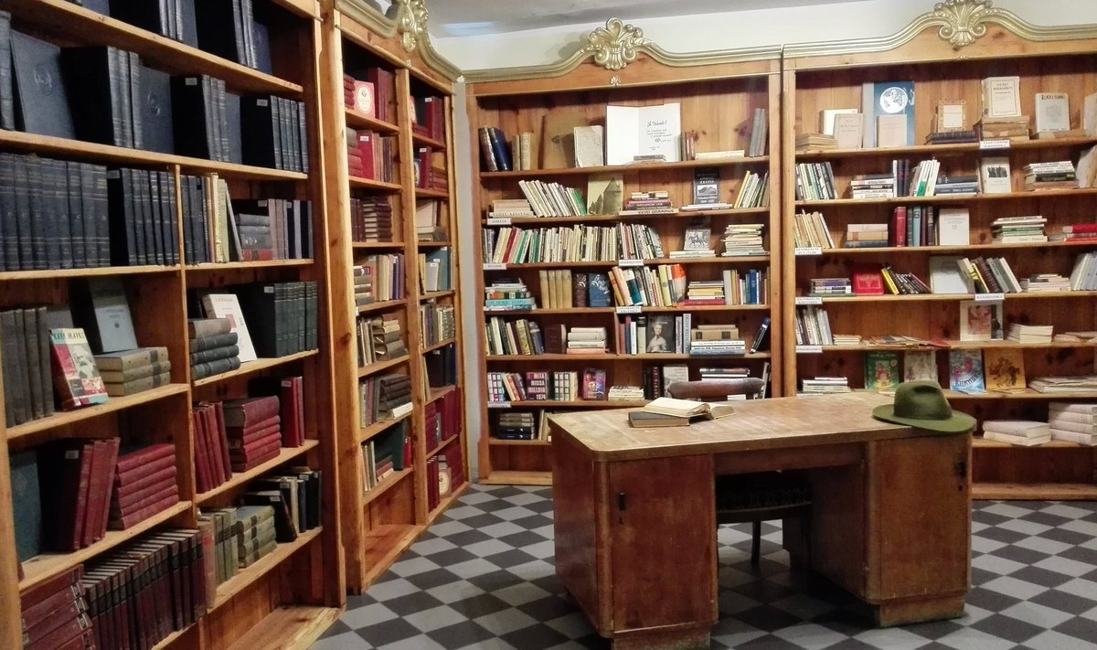 Hardi Tiiduse raamatukogu Gustav Adolfi gümnaasiumis.