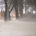 Последствия шторма: подъезд к домам карет скорой помощи затруднен из-за снега
