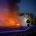 FOTOD | Türi lähedal lahvatas keset maanteed põlema metsaveoauto puidukoorem