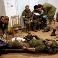 Kaadrid Donetski esmaabipunktist: mõni sõdur roomab abi saamiseks kilomeetreid