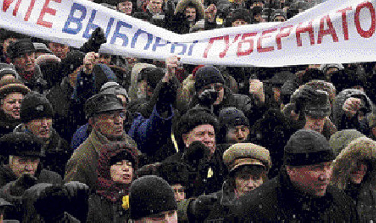 Pühapäeval tuli Kaliningradis tänavale 10 000 inimest, et protestida valitsuse tegevuse vastu ja nõuda kuberneri otsevalimisi.