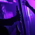 Полиция провела в барах Таллинна тест-закупки: запрет на продажу алкоголя несовершеннолетним и нетрезвым нарушается