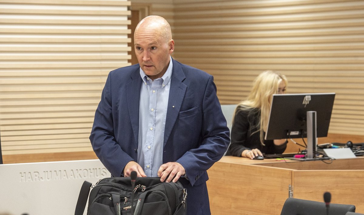 MURELIKU MOEGA: Advokaat Martin Hirvoja Danske Banki rahapesu eelistungil Harju maakohtus 11. septembril.