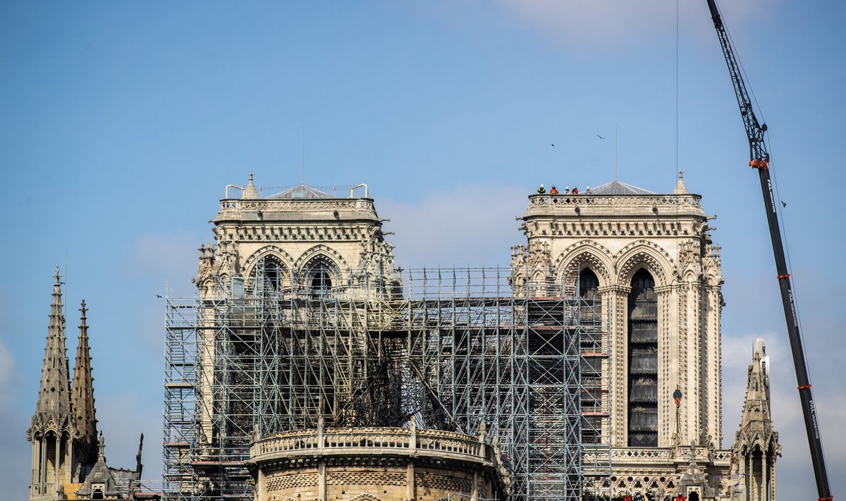 Pariisi Notre-Dame'i katedraal pärast suurpõlengut