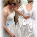 GALERII: Enneolematu pulmapidu — geipaar riietas kõik oma pruutneitsid pulmakleitidesse