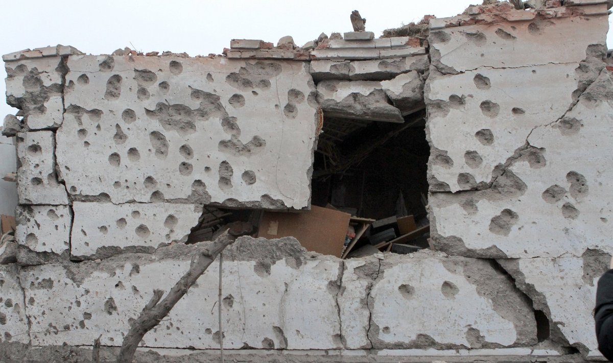 Vene raketirünnakus purustatud maja Dnipros.