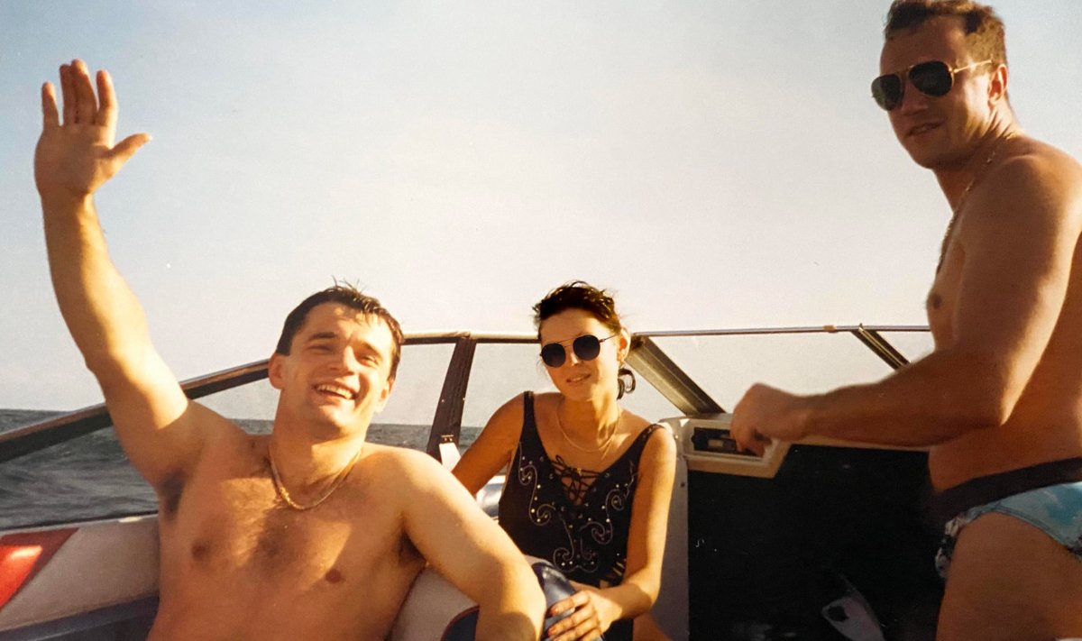 Vabas maailmas. Vasakul Toomas Helin, Paremal André Hildebrand. 1993. aastal USA-s Atlandi ookeanil.