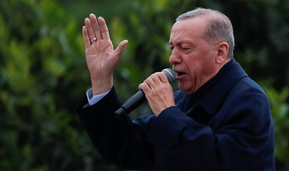 Erdoğan  kõneleb Istanbulis rahvales