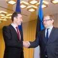 FOTOD: Paet NATO peasekretärile: Eesti jätkab peale vägede väljatoomist sõjalist panustamist Afganistani