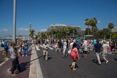 Rahvas kogunes, et mälestada Nice'i terrorirünnaku ohvreid