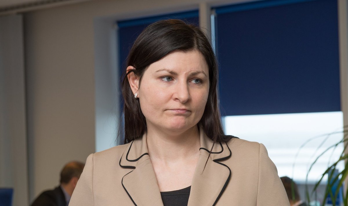 Helen Reinhold, Estonian Air-i ja pilootide läbirääkimised
