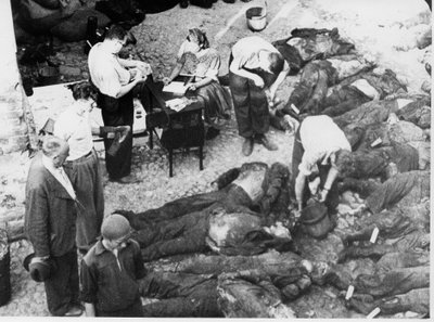 NKVD ja NKVD poolt tapetute väljakevamine Tartu vanglas 15 ja 16 juulil 1941.  Siin oli 193 surnukeha, enne oma lahkumist 8. juulil 1941 lasti maha vähemalt 199 arreteeritut