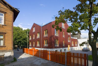 Vabriku 33 kortermaja projekt valmis koos Tõnis Kimmeliga ning pälvis Tallinna kultuuriväärtuste ameti tunnustuse kui parim uusehitis miljööväärtuslikus piirkonnas.