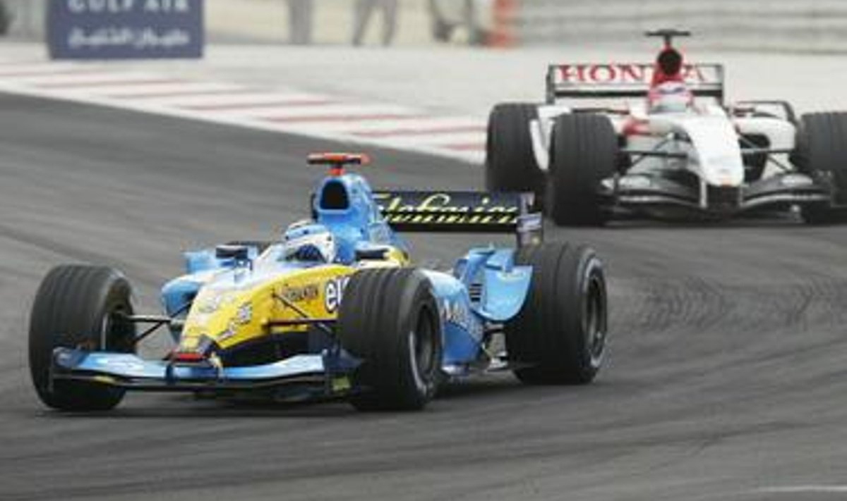 Jarno Trulli ja Takuma Sato Bahreini GP-l