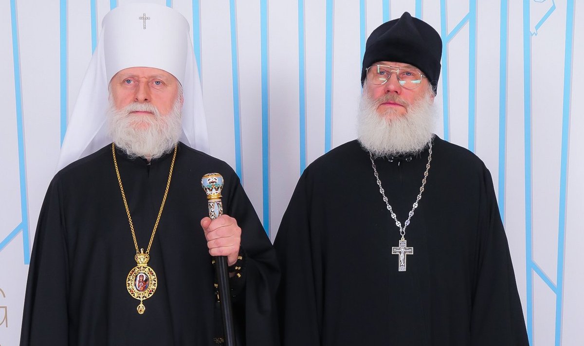 Moskva Patriarhaadi Eesti Õigeusu Kiriku pea metropoliit Eugeni ja saatja ülempreester Juvenalius