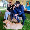 Meeleolukad FOTOD | Täna püstitati koerte abiga Kalamaja pargis hambapesurekord