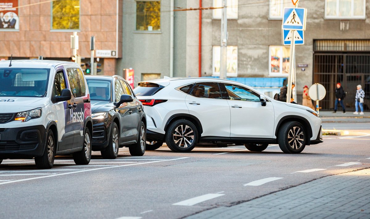 Autoga liiklemine on nii mugavus kui ka vajadus. Nüüd hakatakse selle pealt riigikassasse lisa teenima.