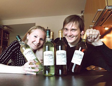 Marika ja Juhan Kundla tõestavad, et Eesti marjadest saab teha kvaliteetseid veine.