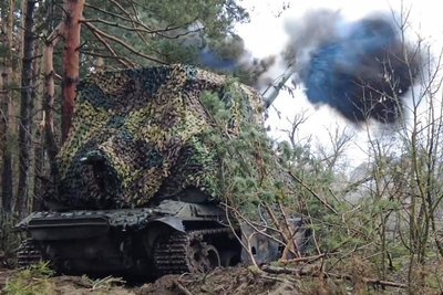 Российская самоходная артиллерийская установка «Мста-С» со сравнительно небольшим «мангалом»