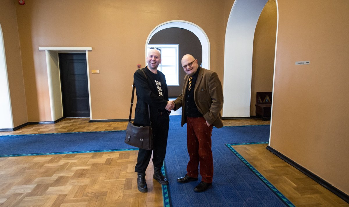 Jürgen Rooste ja Karl-Martin Sinijärv loomeliitude pleenumil riigikogus