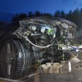 DELFI FOTOD: Audi luksusmaasturi noor juht keeras oma uhke sõiduvahendi kraavi, viga sai autos viibinud noor naine