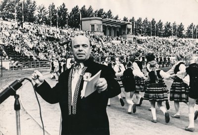 Jaan Kääramees 1962. aasta esimesel koolinoorte tantsupeol Kalevi staadionil 