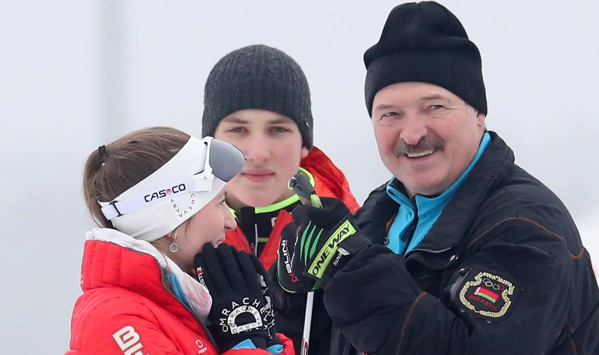Aljaksandr Lukašenka ja laskesuusataja Darja Domratšava. Mida arvab ta oma kodumaa presidendist ja sõbrast nüüd?
