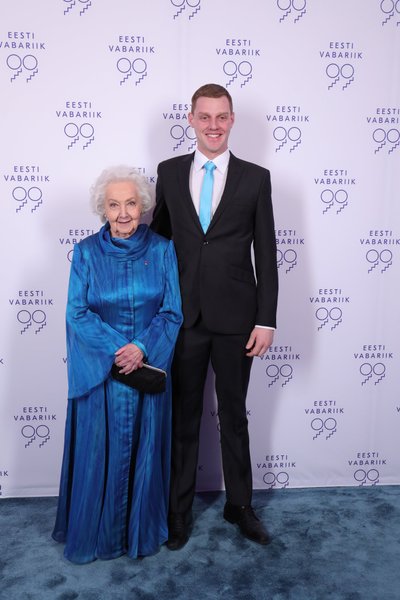 Ита Эвер с внуком Алфредом Баскиным на президентском приеме в 2017 году. 