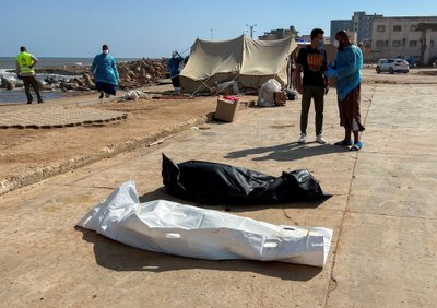 Трупы после наводнения в Ливии