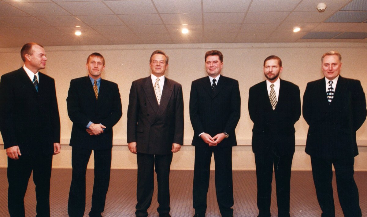 Fotol vasakult: Jüri Mõis, Hannes Tamjärv, Tõnu Laak, Toomas Sildmäe, Heldur Meerits ja Rein Kaarepere 1997. aasta oktoobris