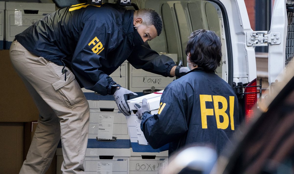 FBI agendid viisid Deripaska New Yorgi kodust ära kastide viisi tõendusmaterjali.