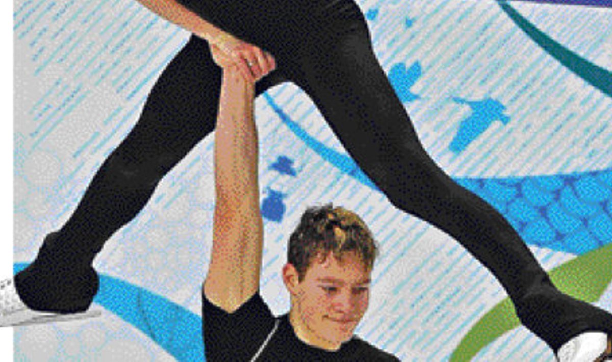Ilja Glebov ja Maria Sergejeva olümpiajääl treenimas