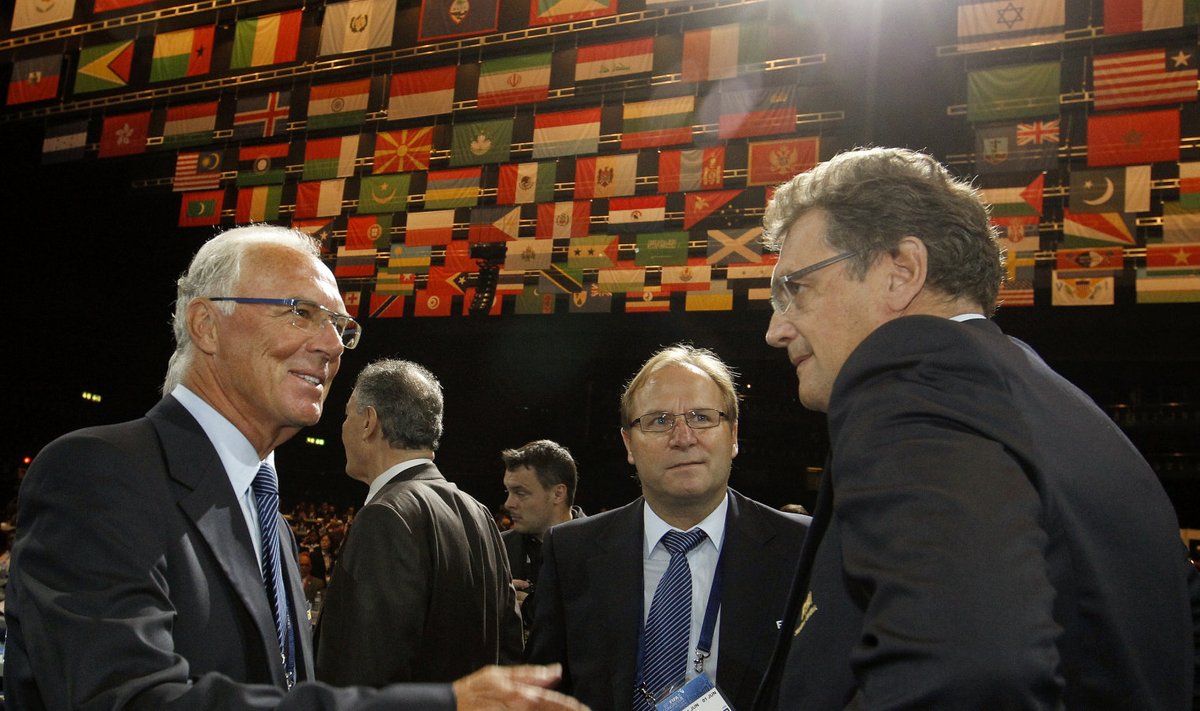 Franz Beckenbauer (vasakul)  ja FIFA peasekretär Jerome Valcke