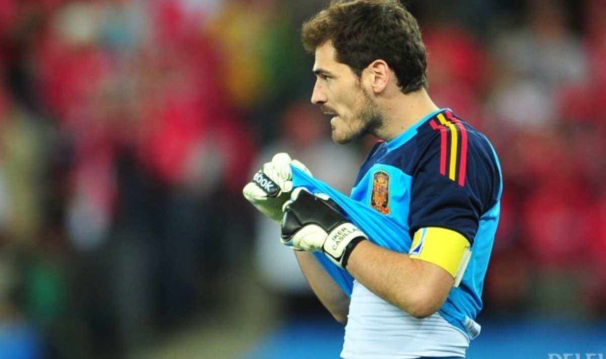 Jalgpalli MM, muserdatud Iker Casillas pärast kaotust Šveitsile