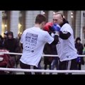 ВИДЕО: Что происходит? Финский тяжеловес боксирует на улице Виру