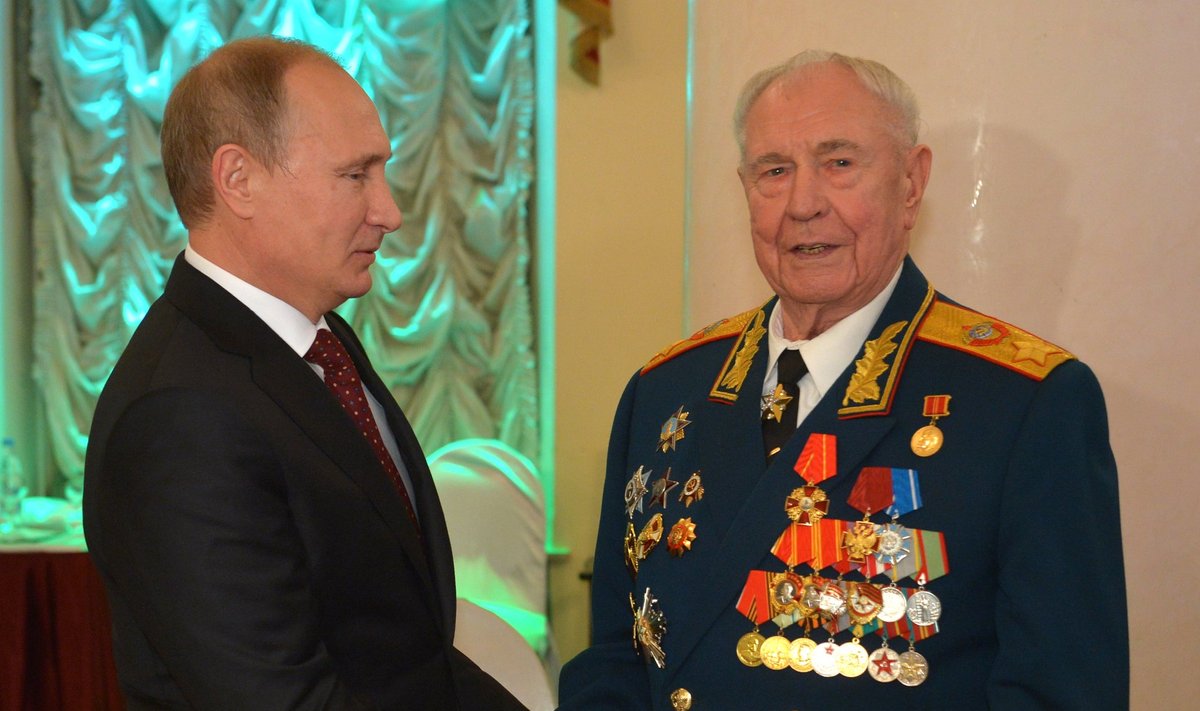 Putin õnnitleb Dmitri Jazovit 90. sünnipäeva puhul