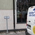 ФОТО | Микроавтобус с рекламой Партии реформ припарковался в запрещенном месте. Но оштрафован не был