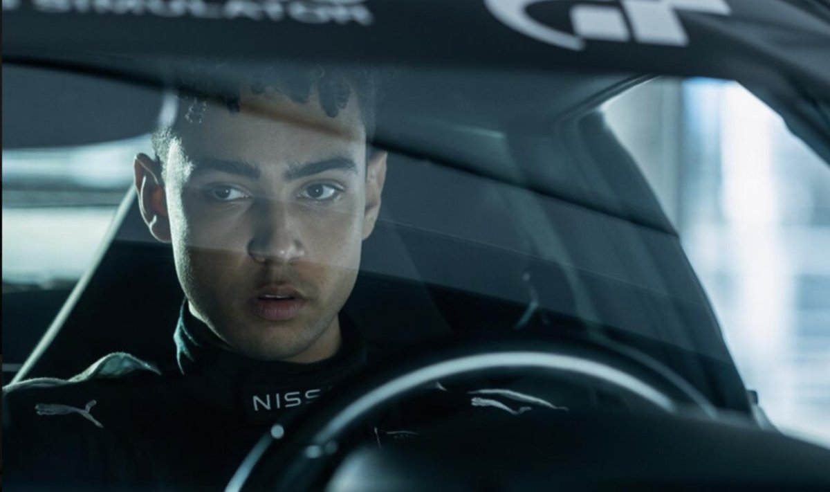 VIRTUAALRAJALT PÄRIS ASFALDILE: „Gran Turismo” räägib Jann Mardenborough’st (mängib Archie Madekwe), kes usina rallisimulatsioonimängijana jõudis lõpuks päriselt rooli taha.