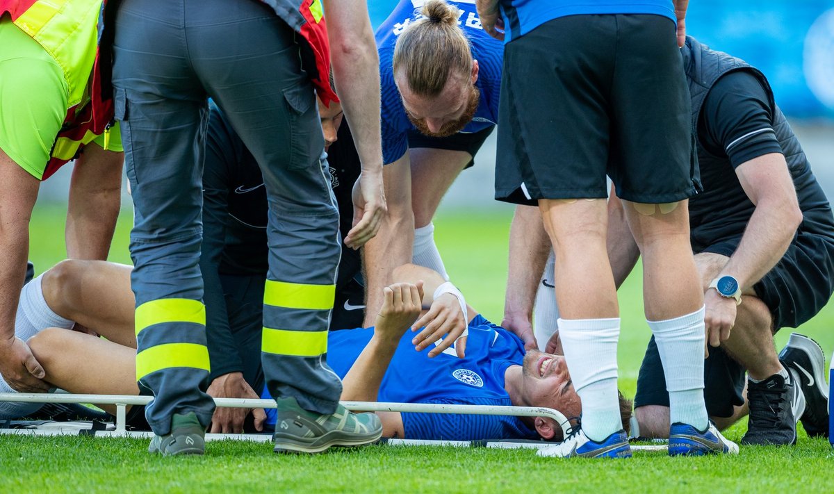 Märten Kuusk sai vigastada Eesti - Läti Balti turniiri mängu 23. minuti lõpus.