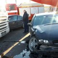 ФОТО: На Палдиском шоссе в Таллинне в связи с ДТП серьезно нарушено движение