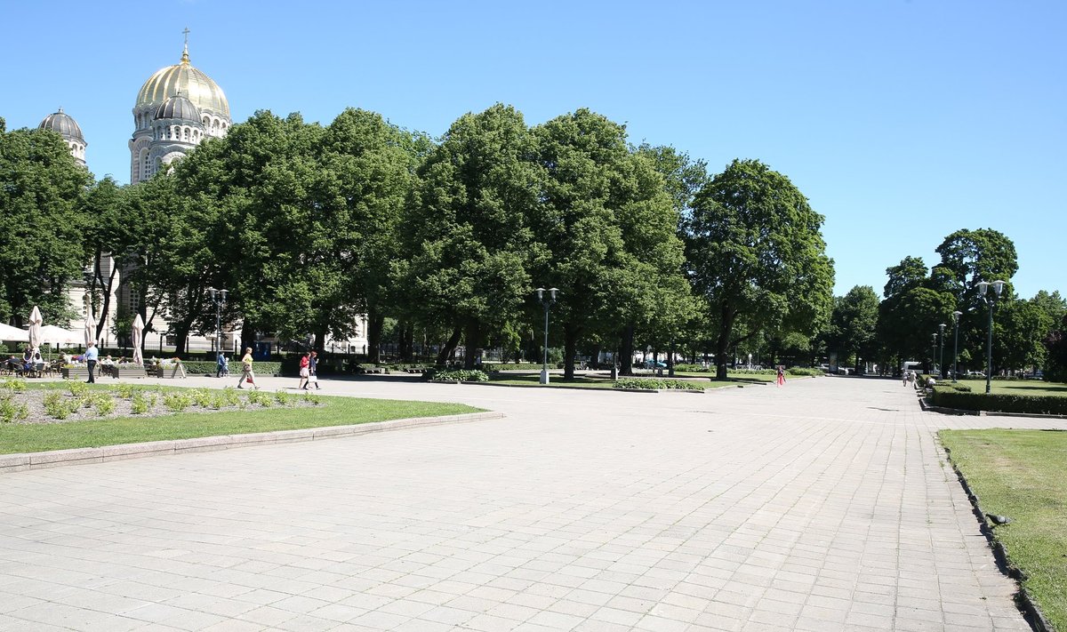 Riia südalinnas asuv Esplanaadi park. Just siia püstitatakse 5. septembril algavaks korvpalli EM-finaalturniiriks fännitelk.