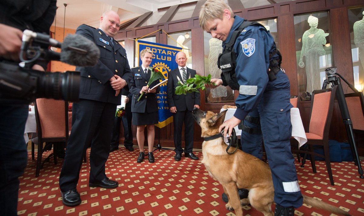 Rotary klubi jagas politseinikele auhindu