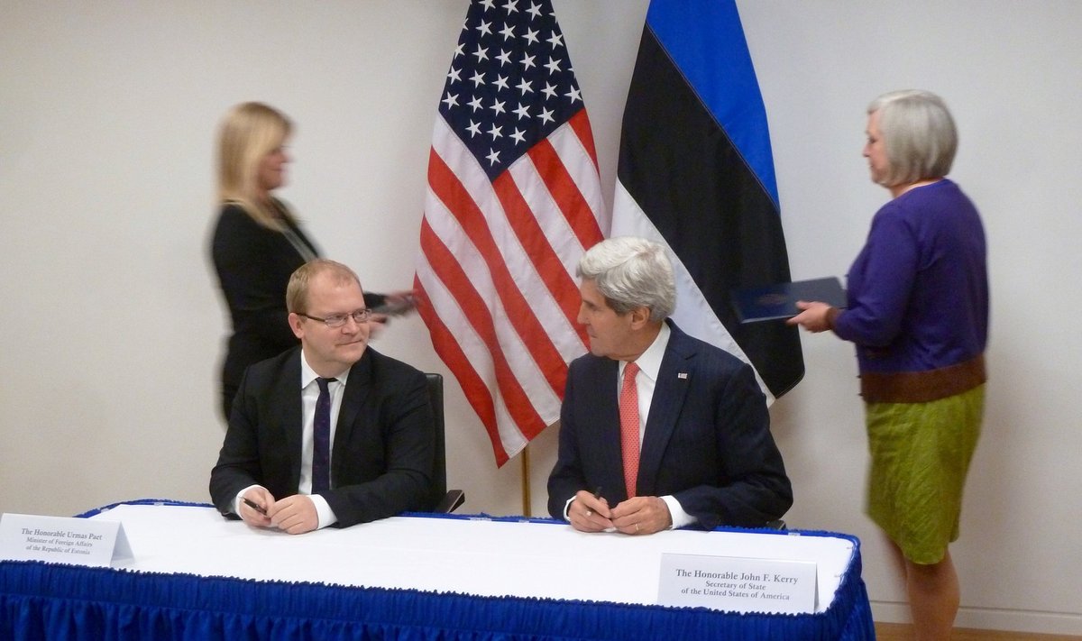Urmas Paet ja John Kerry allkirjastasid ühisavalduse küberkoostöö kohta.