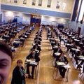FOTO: Ebaõnn või lollus? Poiss tegi eksamil selfie ja sai 5-aastase eksamitegemise keelu
